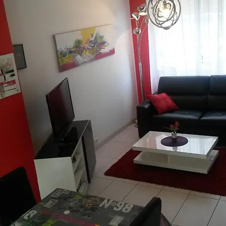 Nyaraló Littre *